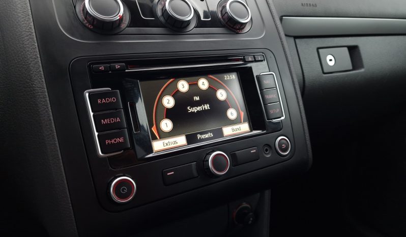 VW Touran 1,6 TDI BMT “Trendline” full