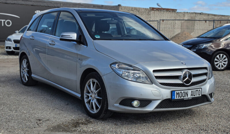 Mercedes-Benz B 180 CDI full
