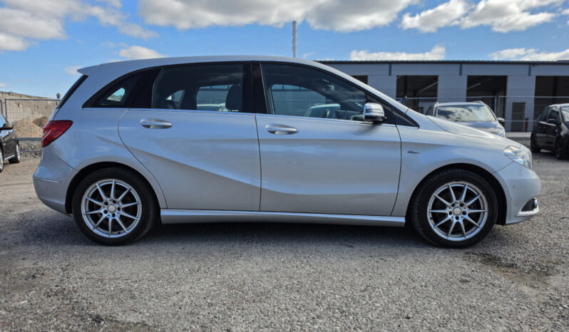 Mercedes-Benz B 180 CDI full