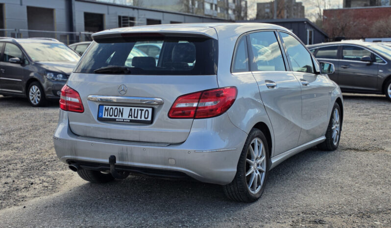 Mercedes-Benz B 180 CDI full