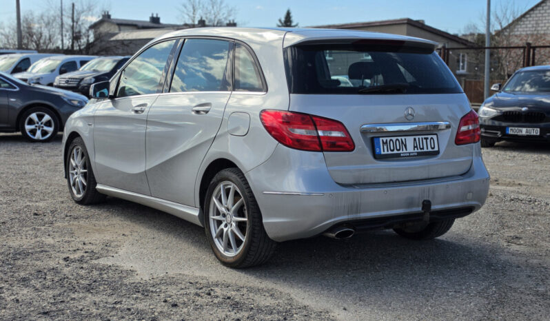 Mercedes-Benz B 180 CDI full