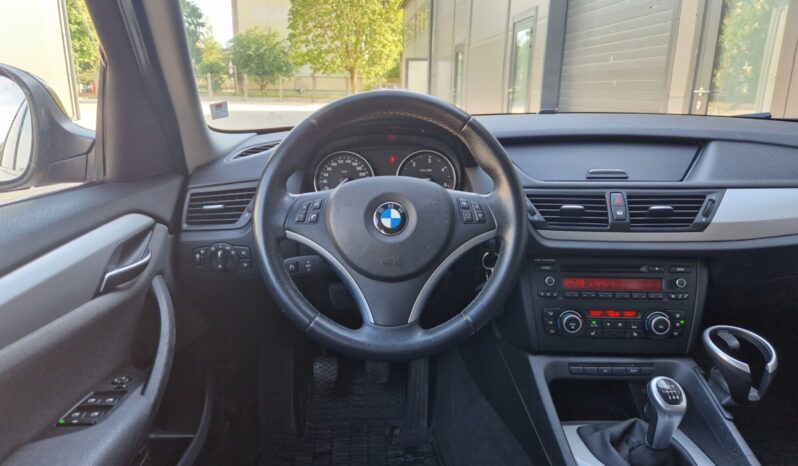 BMW X1 sDrive 2.0d full