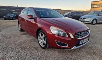 Volvo V60 2.0 D3 Momentum full