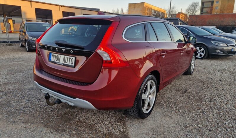 Volvo V60 2.0 D3 Momentum full