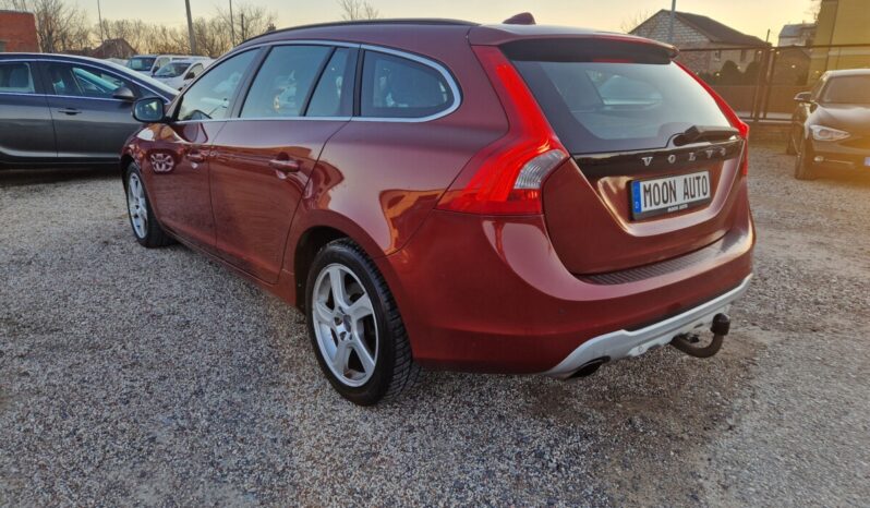 Volvo V60 2.0 D3 Momentum full