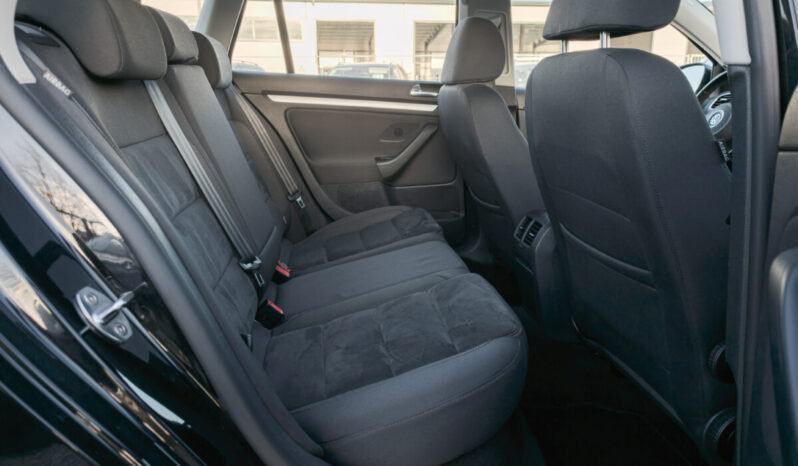 VW Golf Variant 2,0 TDI Highline full