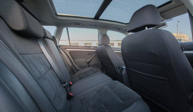 VW Golf Variant 2,0 TDI Highline full