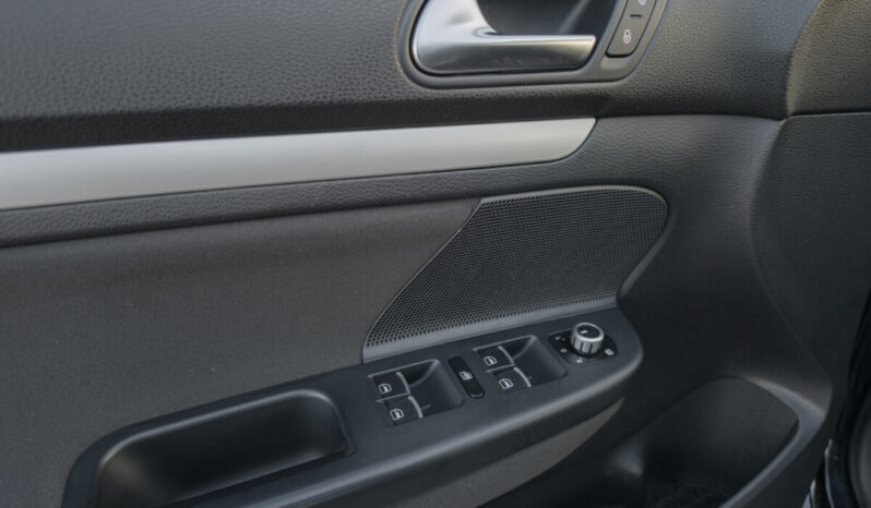 VW Golf Variant 2,0 TDI Highline full