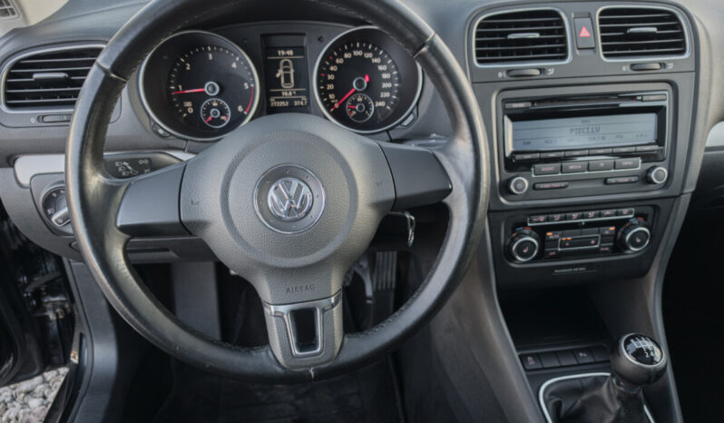VW Golf Variant 2,0 TDI Highline full