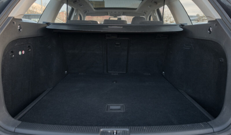 VW Golf Variant 2,0 TDI Highline full