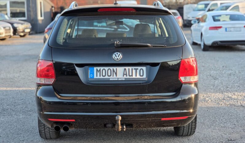 VW Golf Variant 2,0 TDI Highline full