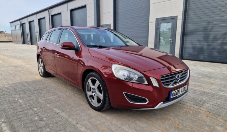 Volvo V60 2.0 D3 Momentum full