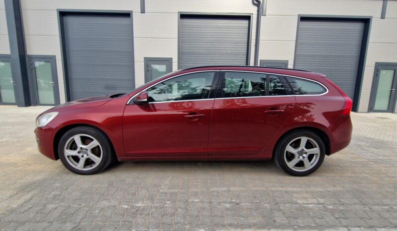 Volvo V60 2.0 D3 Momentum full