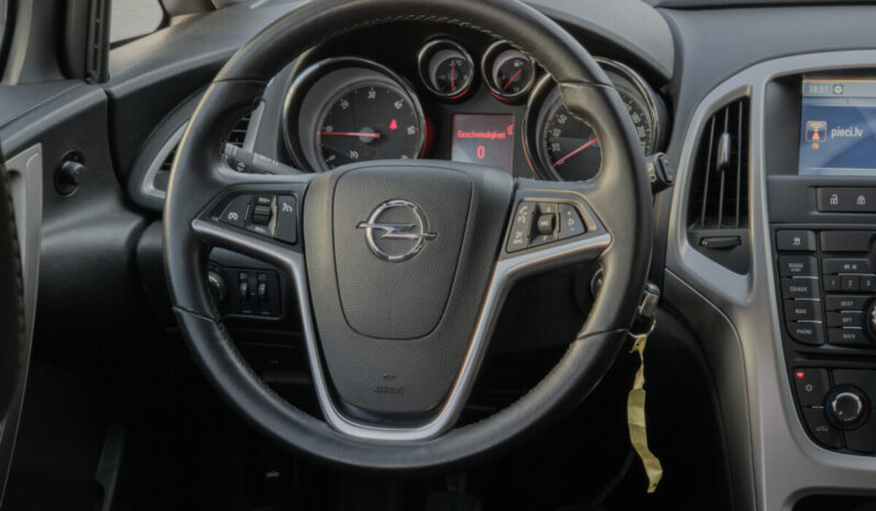 Opel Astra Sports Tourer 1,7 CDTI Design Edition full
