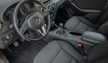 Mercedes-Benz B 180 full