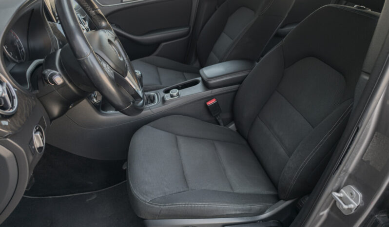 Mercedes-Benz B 180 full