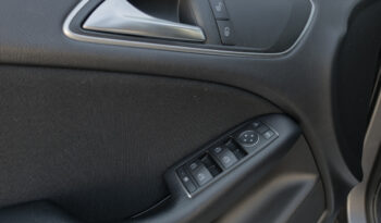 Mercedes-Benz B 180 full