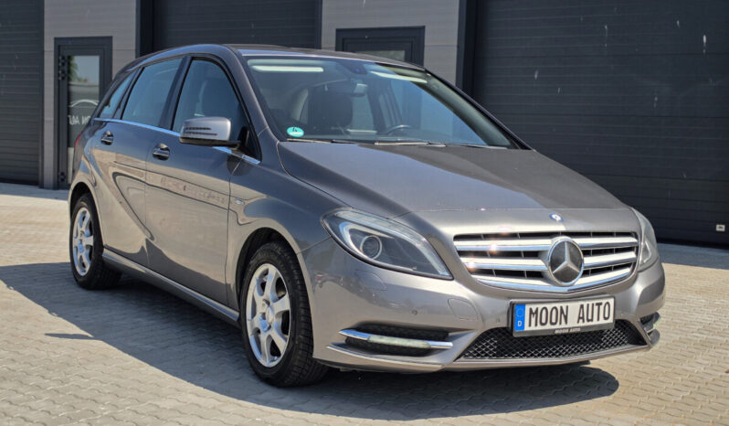 Mercedes-Benz B 180 full