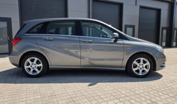 Mercedes-Benz B 180 full