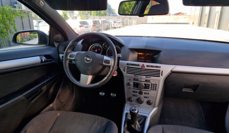 Opel Astra Coupe full