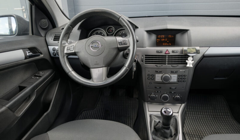 Opel Astra 1.9 cdti full