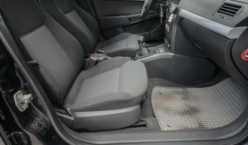 Opel Astra 1.9 cdti full