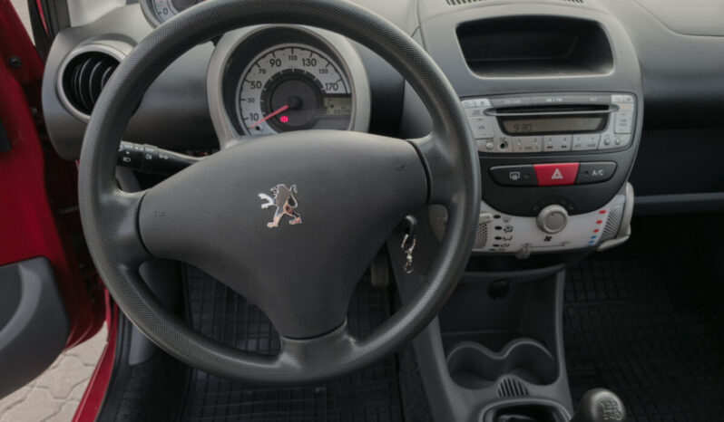 Peugeot 107 full