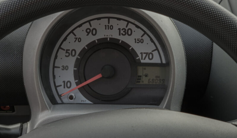 Peugeot 107 full