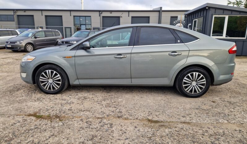 Ford Mondeo Ghia 2.2 TDCI full