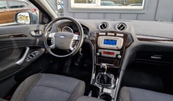 Ford Mondeo Ghia 2.2 TDCI full