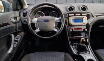 Ford Mondeo Ghia 2.2 TDCI full