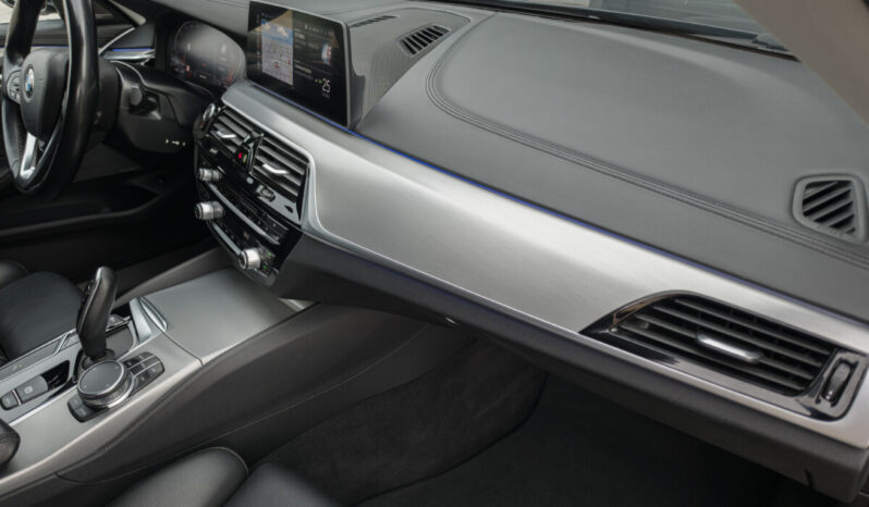 BMW 530d xDrive “Luxury Line” full