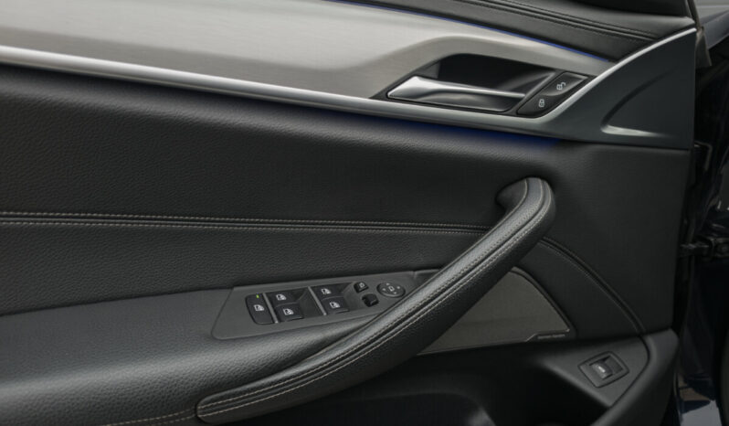 BMW 530d xDrive “Luxury Line” full