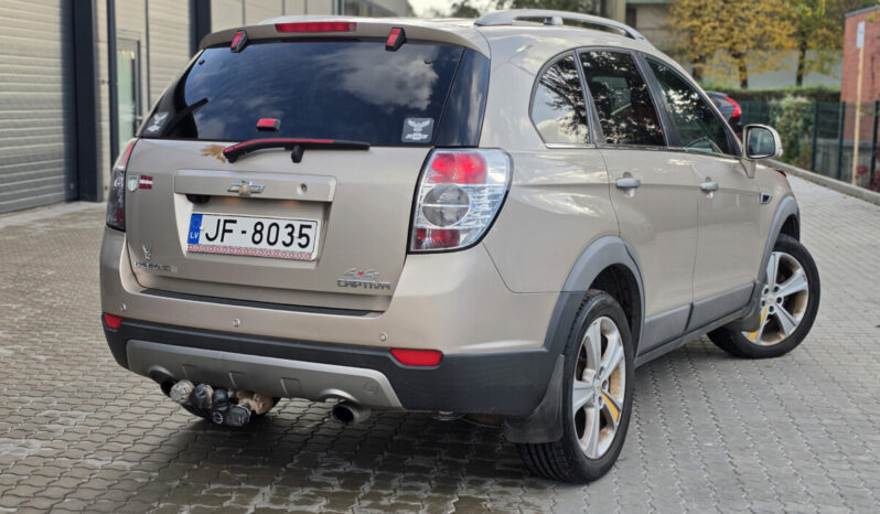 Chevrolet Captiva 2.2 D full
