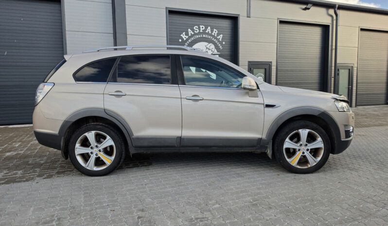 Chevrolet Captiva 2.2 D full